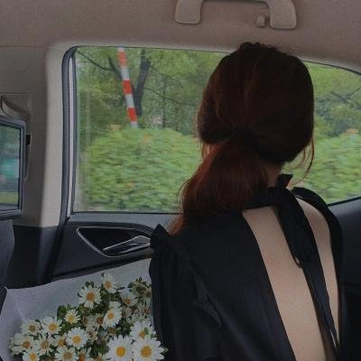 小妮扛枪